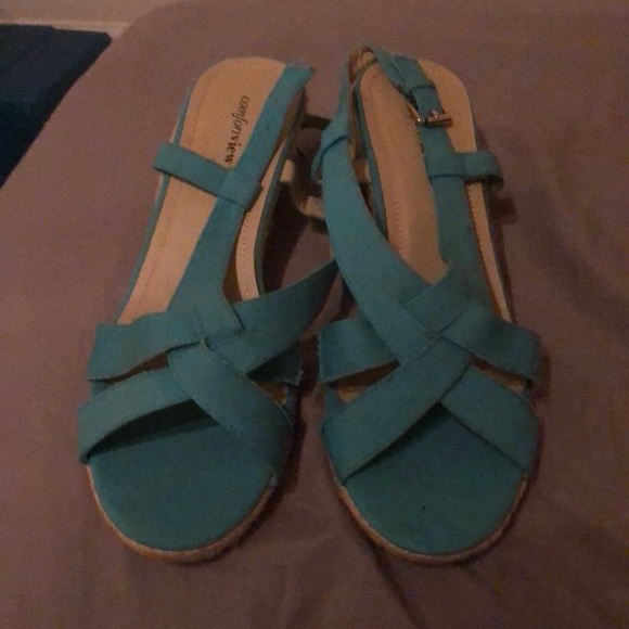 comfortview Shoes | Womens Size 2 Wide Sandals | Poshmark